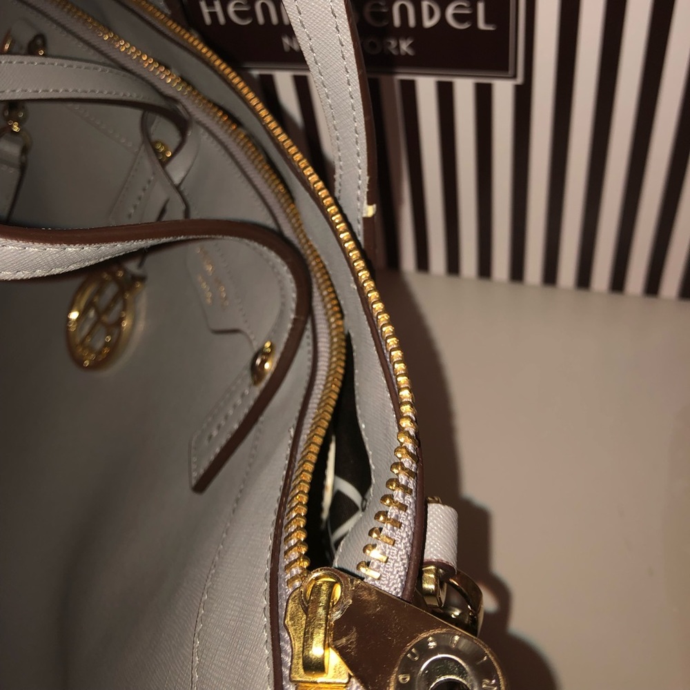 COLLECTIBLE! Henri Bendel West 57th crossbody bag - Picture 8 of 8